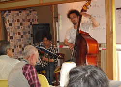 「父の日 カフェ」 大津銘曲堂　「JAZZで午後のひとときを」