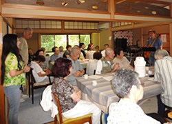 フォークソング満月堂さん
