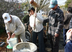 お餅つき＆しし鍋＆野菜市
