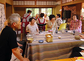 カフェ頼政道